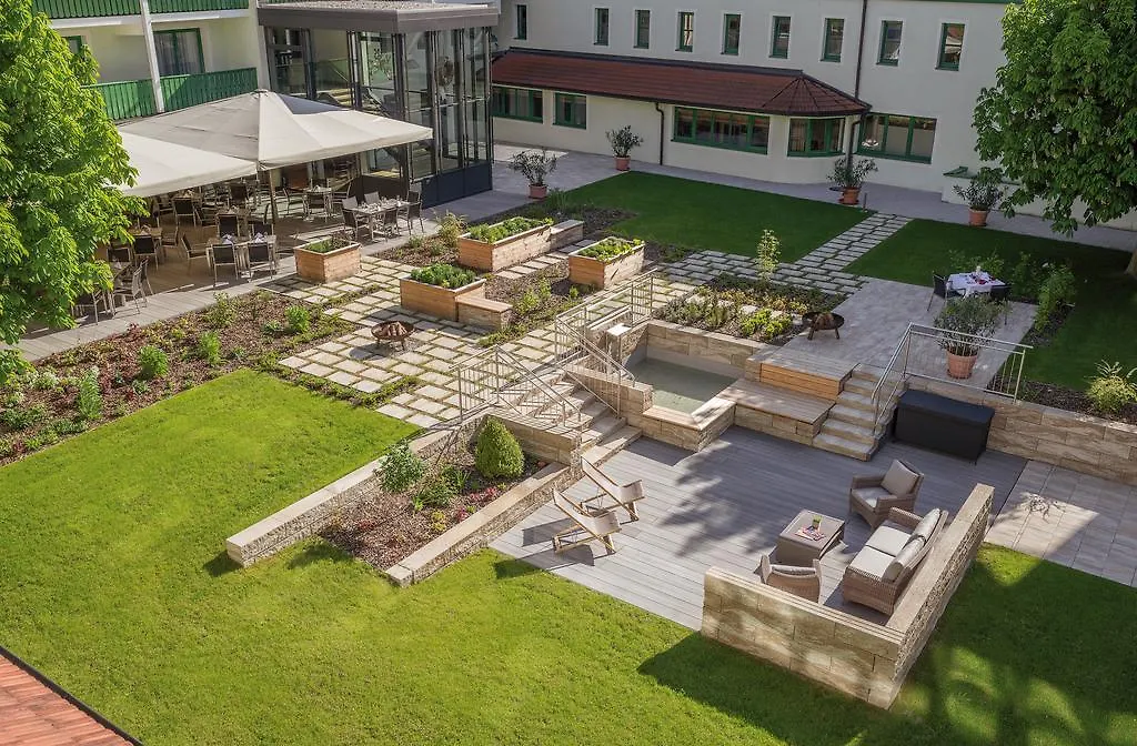 Hotel Sonnengut Bad Birnbach 4*,